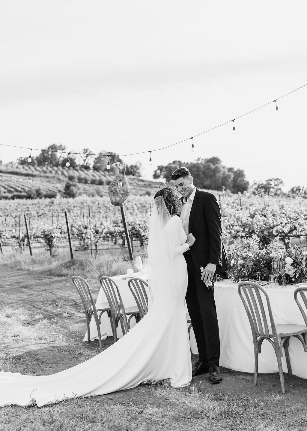 bride and groom in Italian vineyard