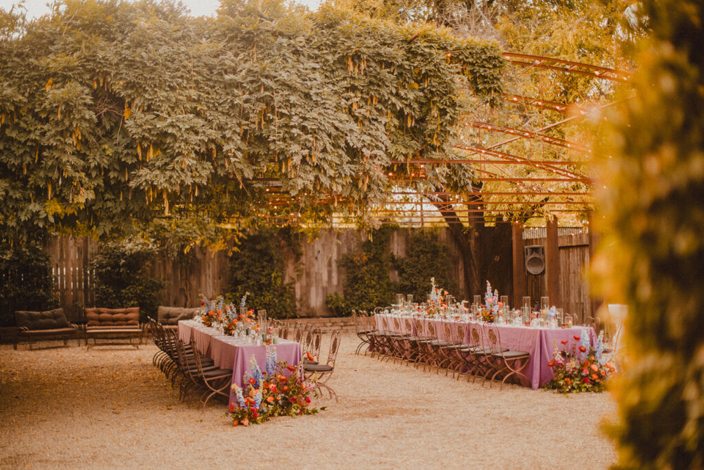 Wedding florals featuring warm fall colors by Peaches and Poppies Floral.